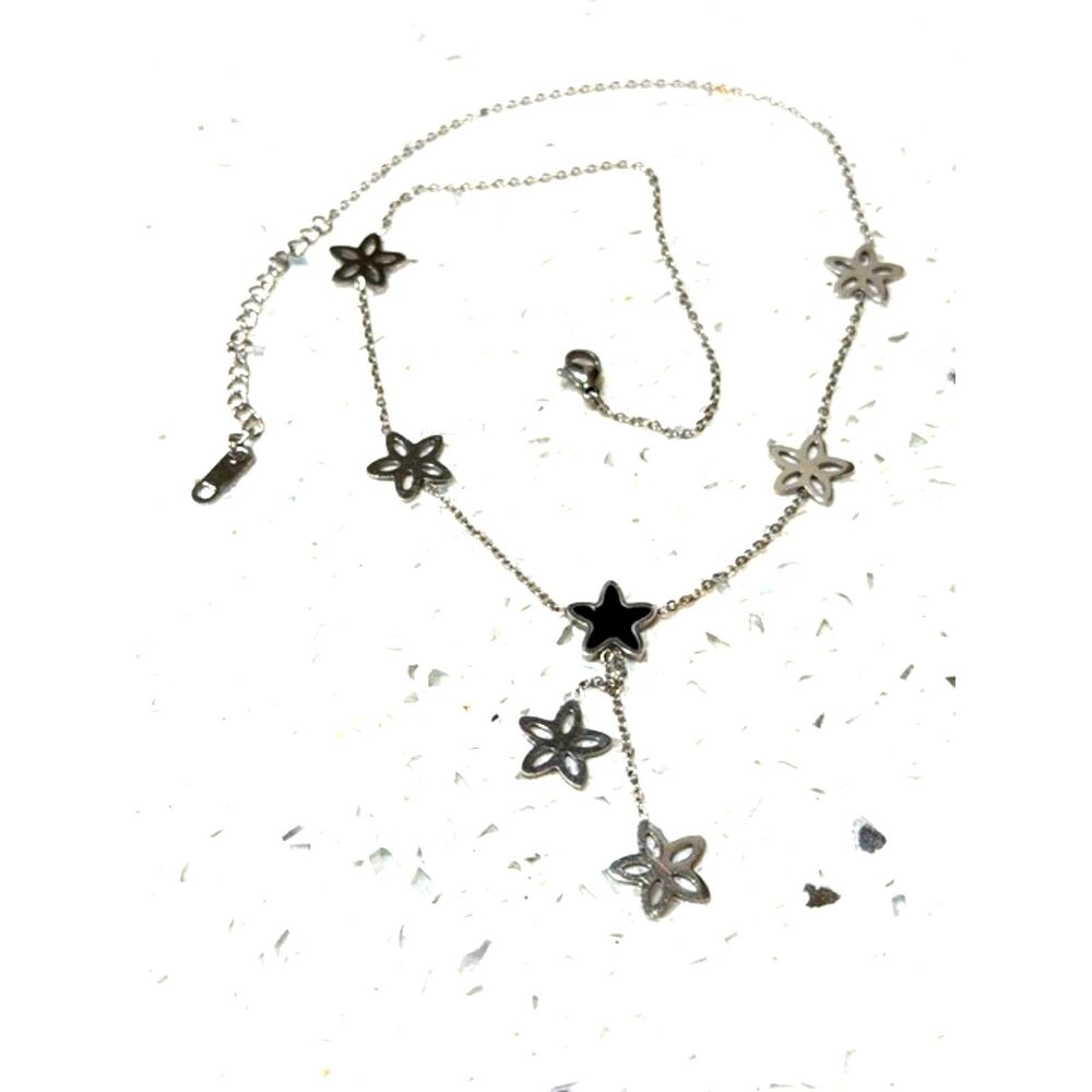 NWOT Stainless steel flower and star necklace